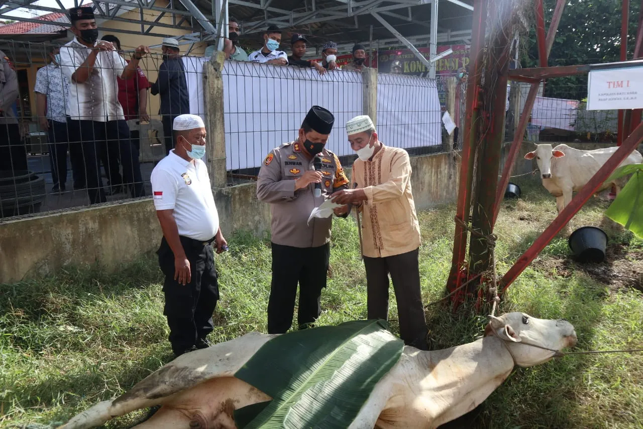 Polres Batubara Sembelih 10 Hewan Qurban
