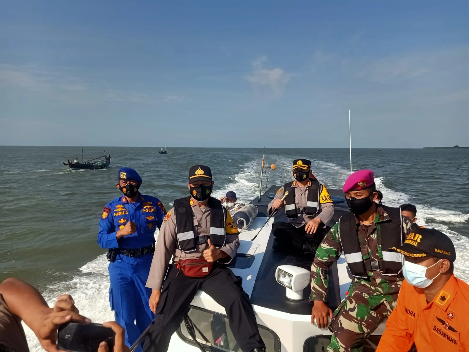 Kapolres Langkat Ikut Lakukan Pencarian Nelayan Hilang
