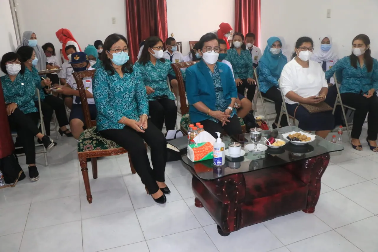 Ny. Ratnawati Berharap Anak-Anak Simalungun Pintar Dan Berakhlak
