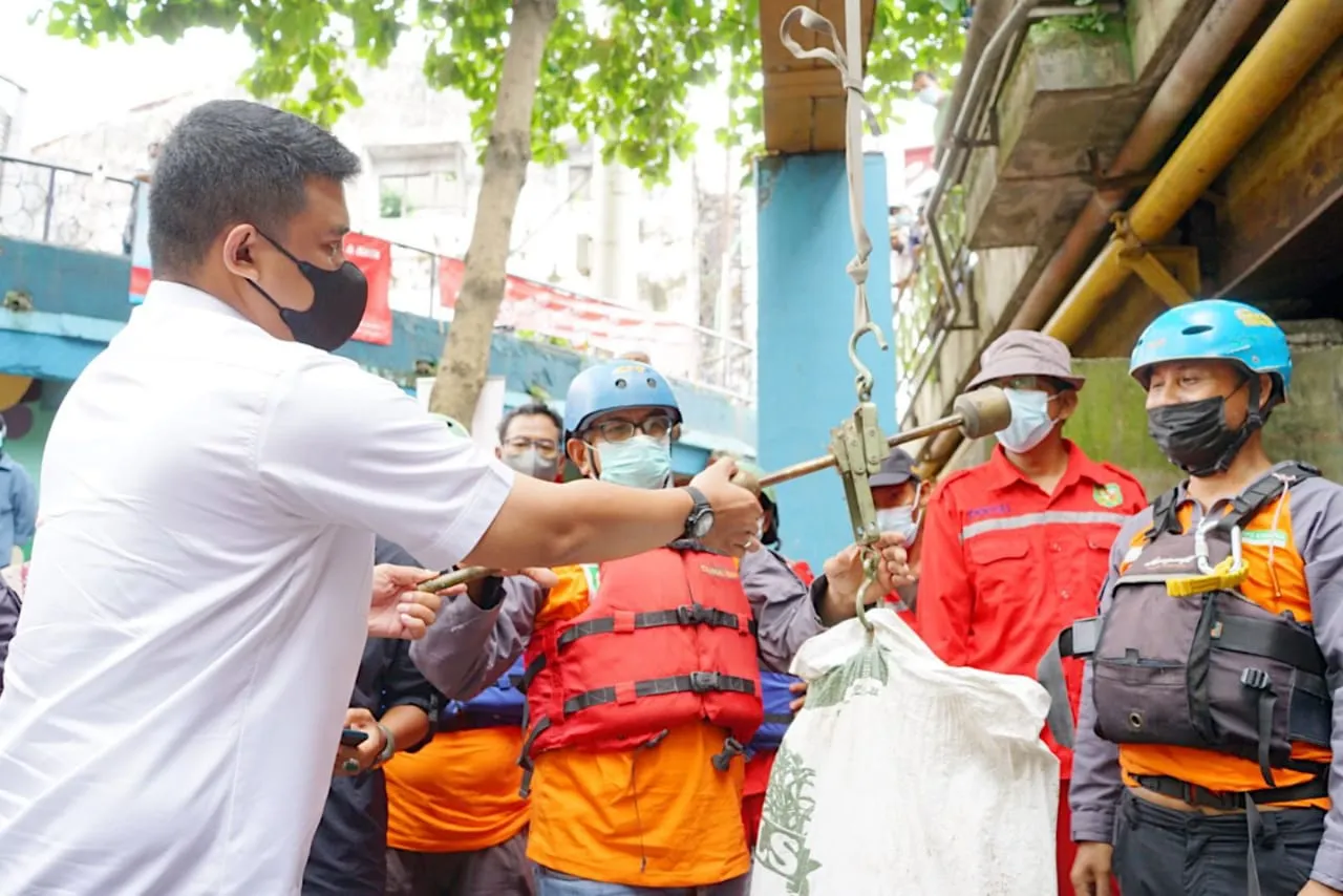 Bobby Menetapkan Kecamatan Kawasan Bebas Sampah