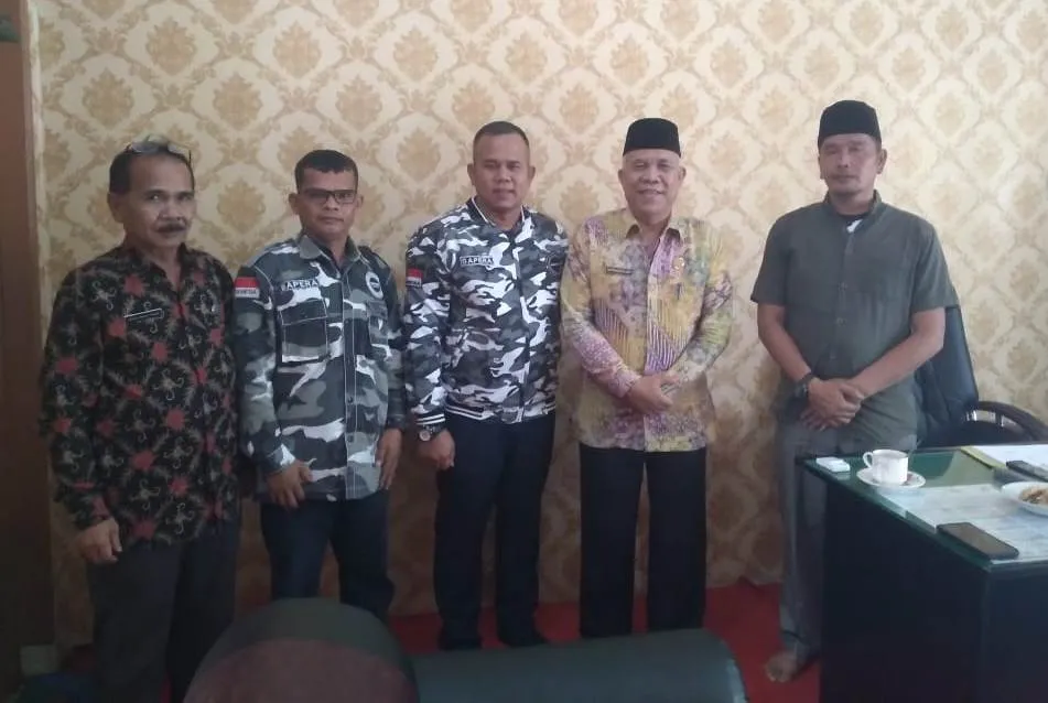 DPD Bapera Silaturrahmi ke Kantor Kemenag Paluta.