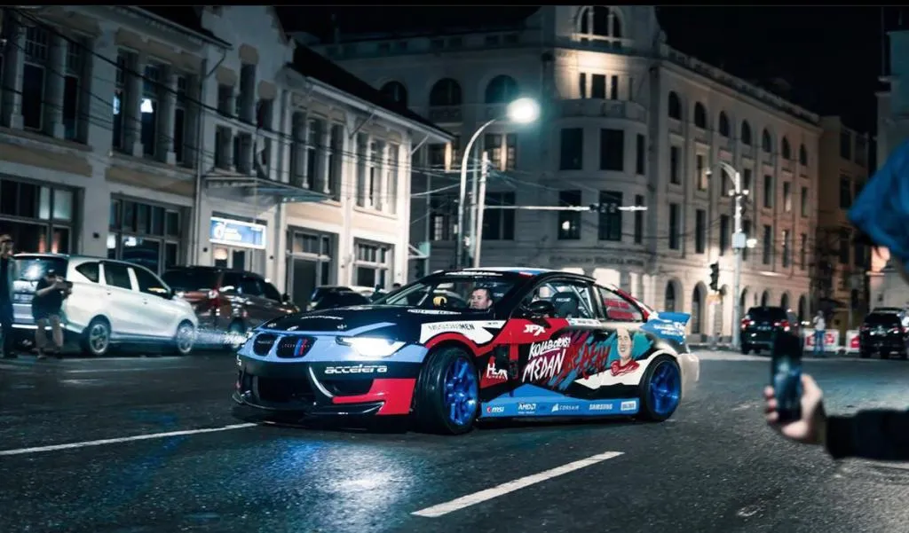 Promosikan Kota Medan, Bobby  Adegan Drifting Di Kawasan Objek Wisata