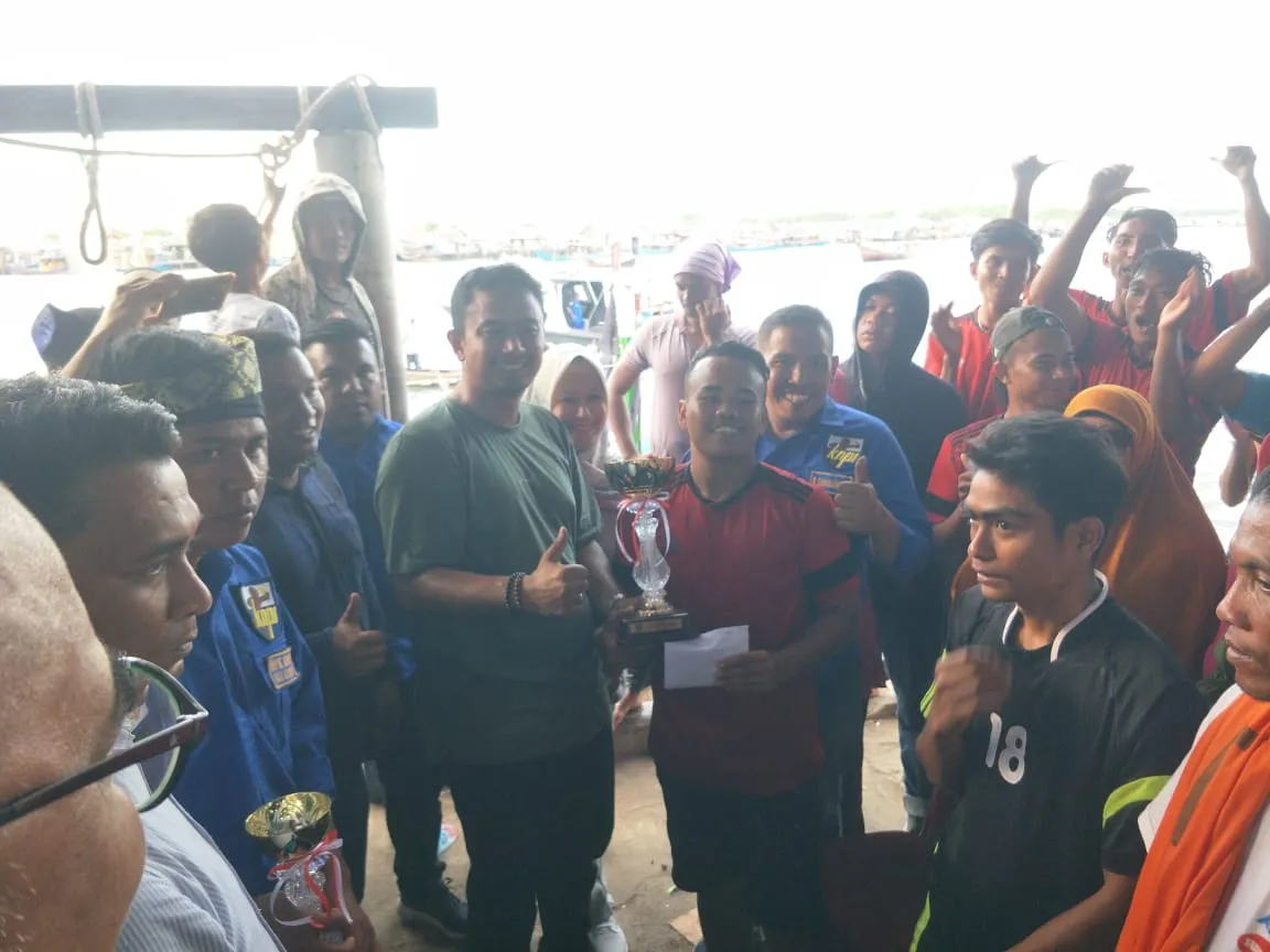 Jibril Juara Dayung Sampan Rizky Yunanda Sitepu Cup