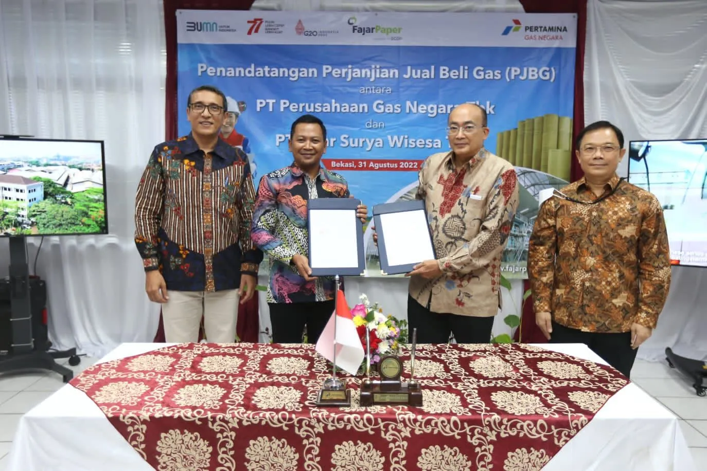PGN Suplai Gas Bumi FajarPaper 17.5 BBTUD