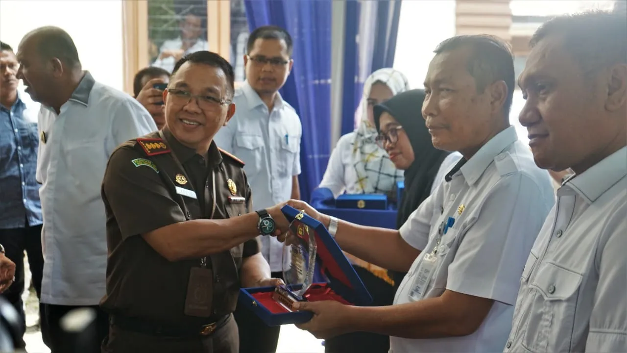 PAD Langkat 2021 Over Target, Afandin Harapkan Camat, Lurah & Kades Tingkatkan PBB- P2