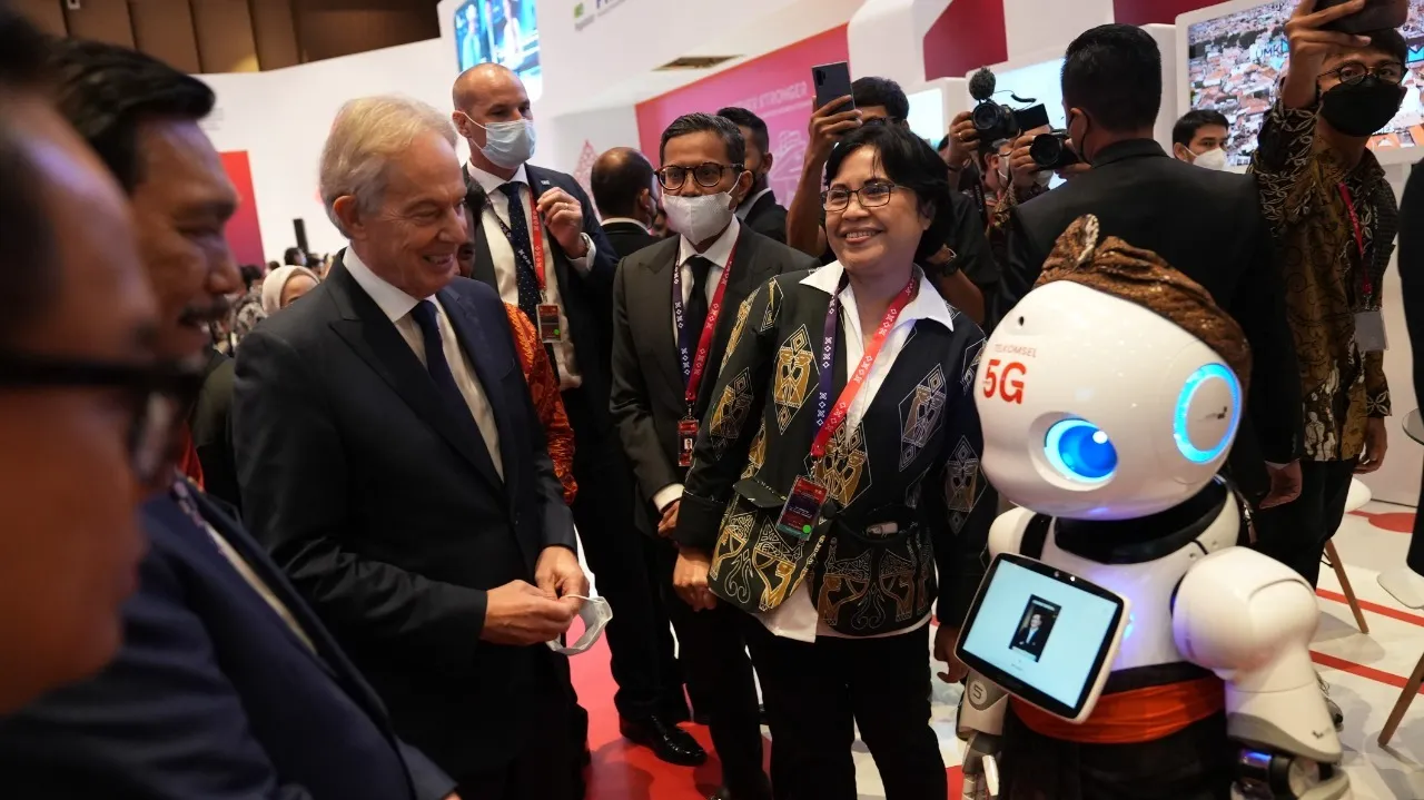 Luhut Panjaitan Dan Tony Blair Saksikan Demo Teknologi 5G Telkom