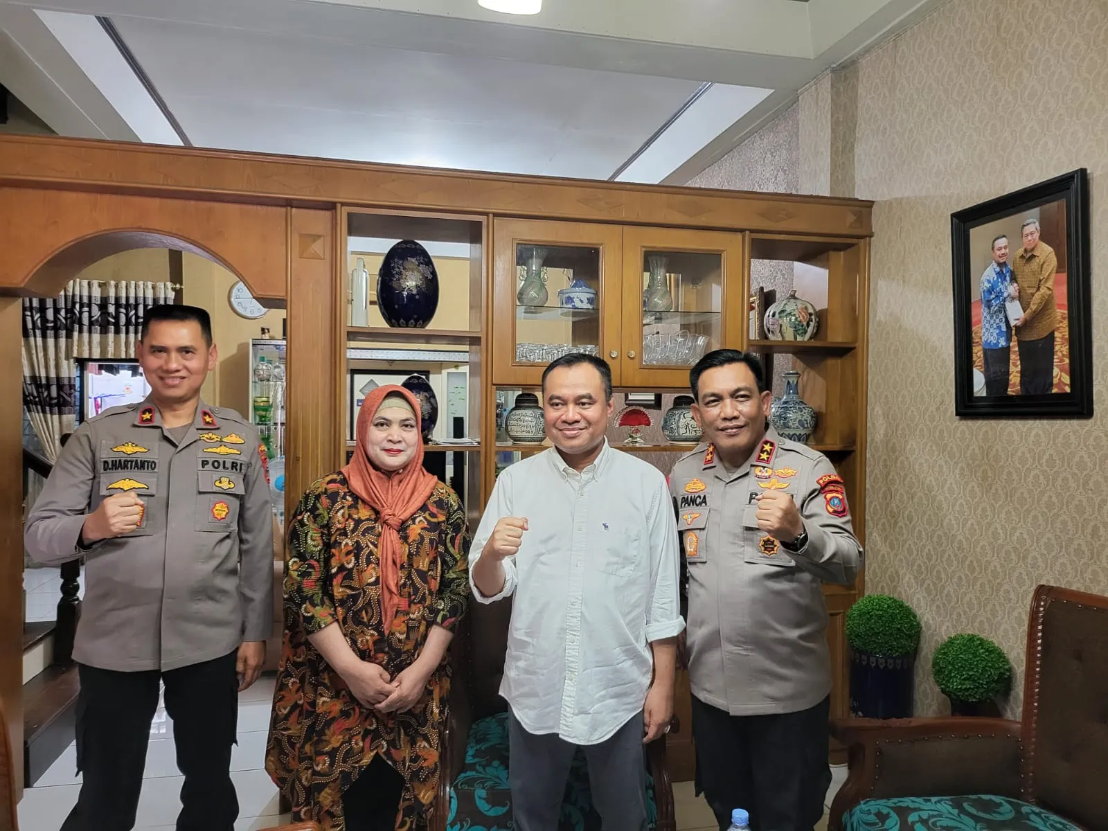 Kapoldasu Berkunjung Kediaman Ketua PWI Sumut