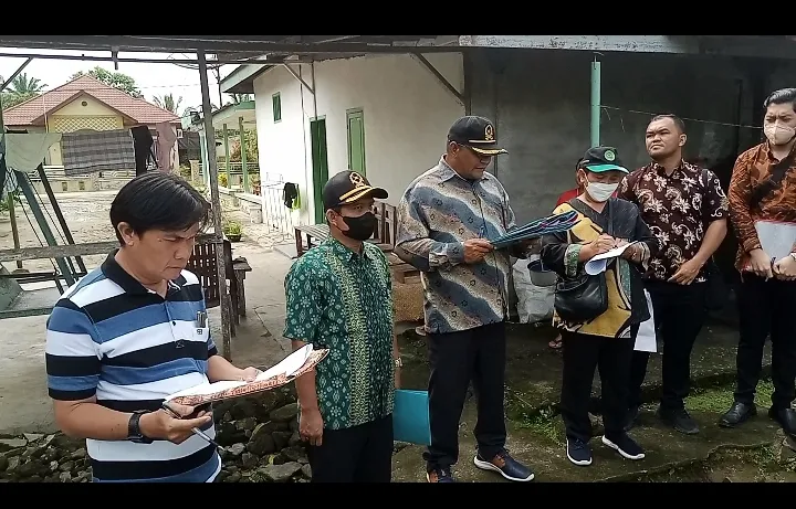 Hakim PTUN Medan Gelar Sidang Pemeriksaan Lapangan Atas Objek Lahan di Desa Manis