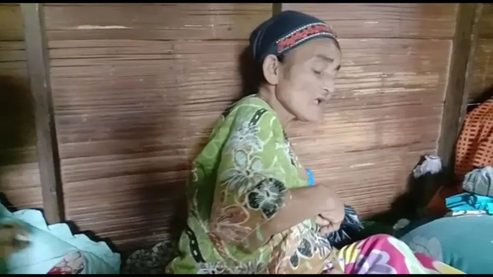 Nenek Menangis Histeris Sakit Aneh Tak Bisa Berobat