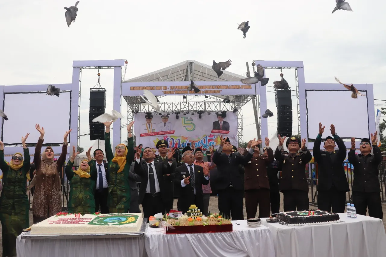 Hut Kabupaten Padang Lawas Utara ke -15 Tahun Khidmad.