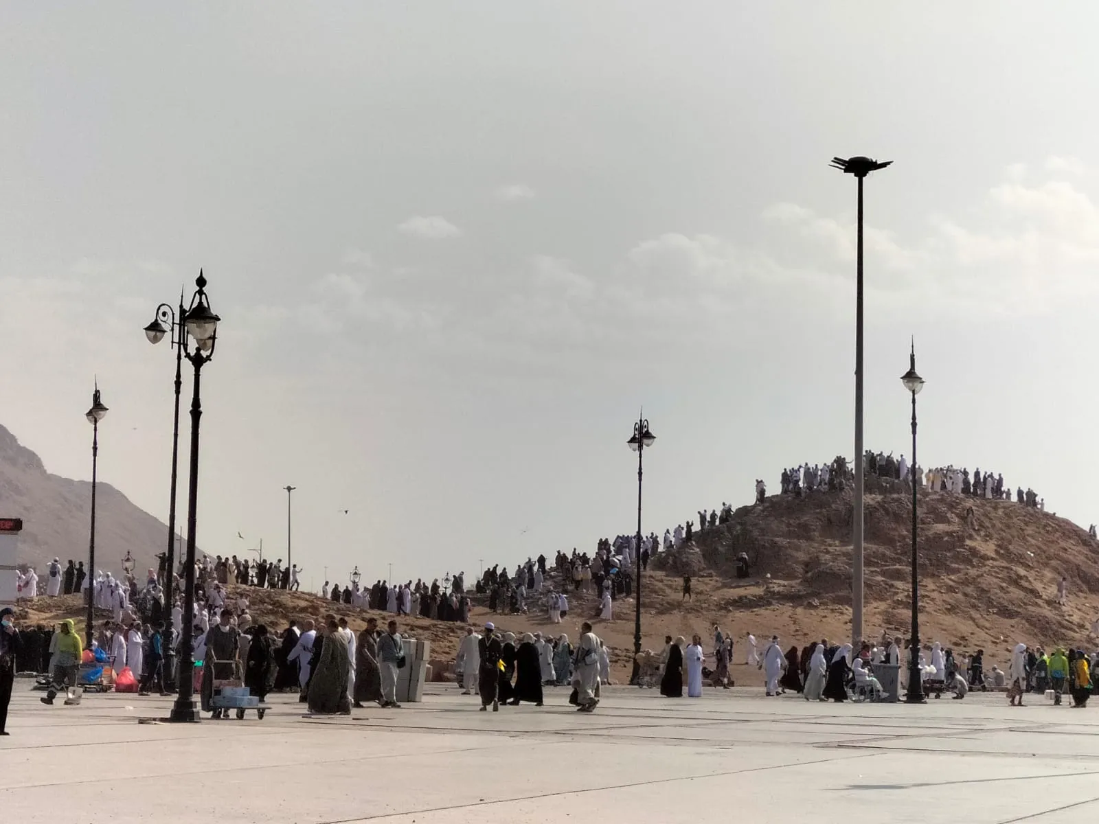 Betapa Cintanya Gunung Uhud Kepada Nabi Muhammad SAW