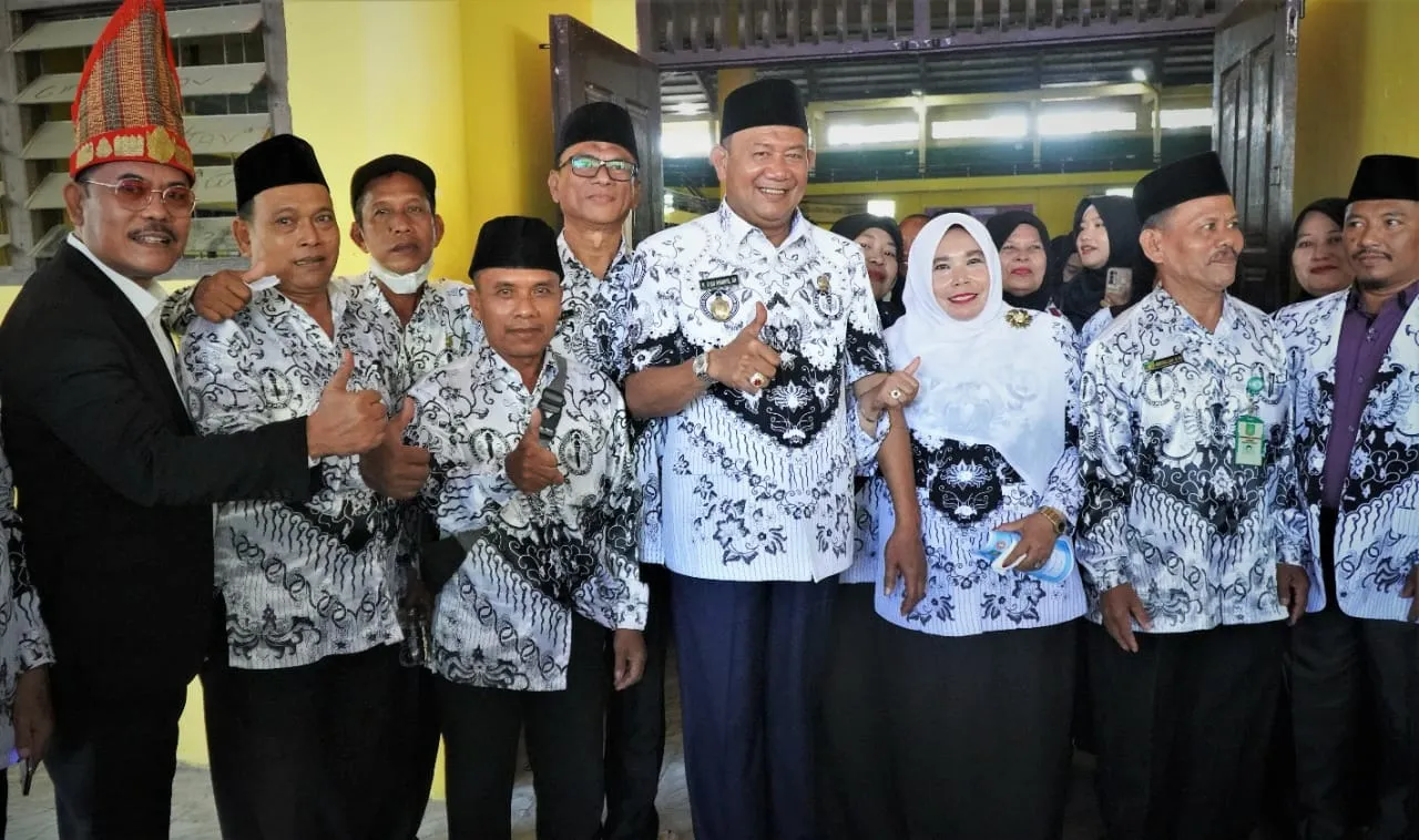 Plt Bupati Langkat : Guru Penentu Kemajuan Dan Peradaban Bangsa