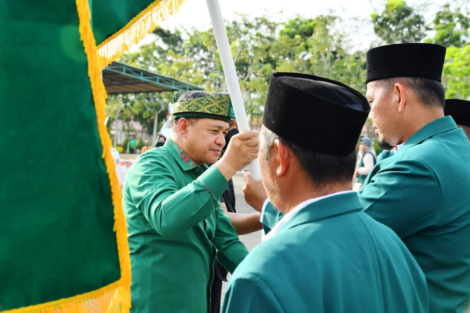 Bupati Batu Bara Serahkan Petaka Al Wasliayah Periode 2022 -2026