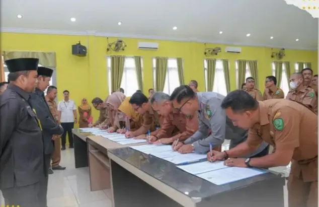 Kepala OPD Pemko Sidempuan Tandatangani Dokumen Perjanjian Kinerja