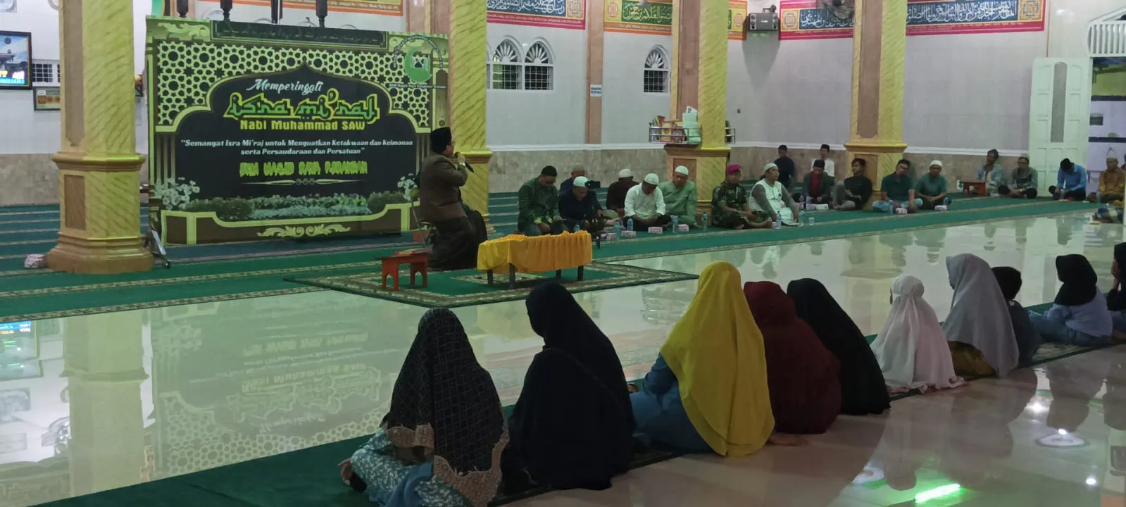 Shalat  Mengobati Penyakit Sombong Dan Rakus