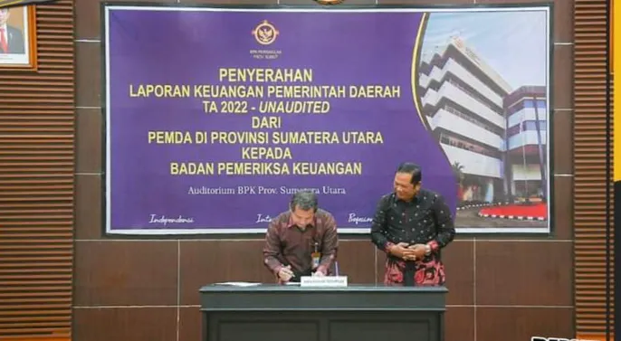 Wali Kota Serahkan LKPD Pemko Padang Sidempuan TA 2022