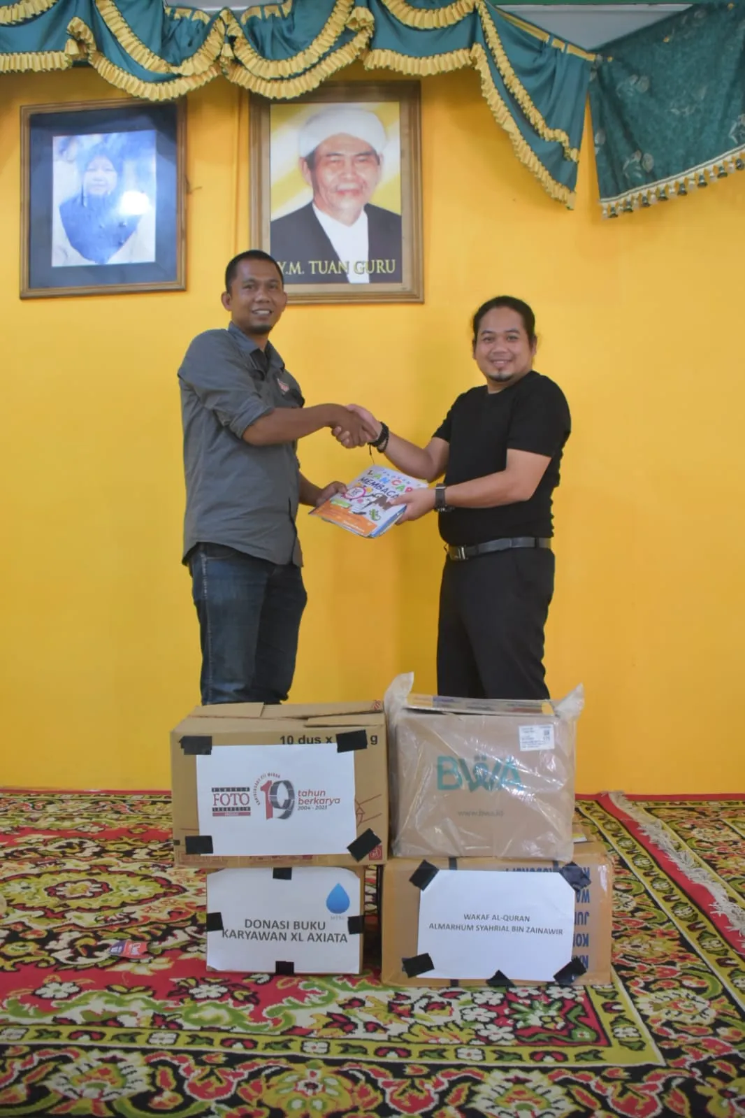PFI Medan Donasi Buku di Kampung Matfa