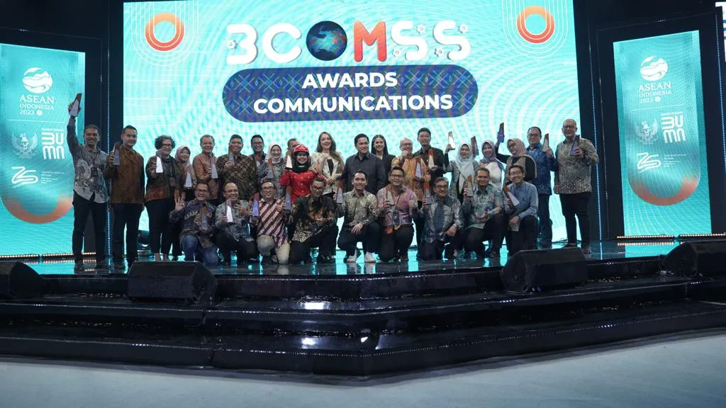 Holding Bio Farma - Kimia Farma Raih Empat Penghargaan Dari Menteri BUMN