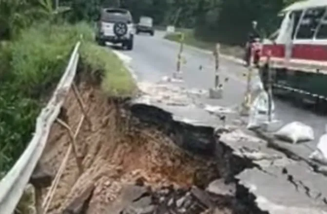 Minggu Depan Ditangani Jalan  Nasional Amblas 15  Meter