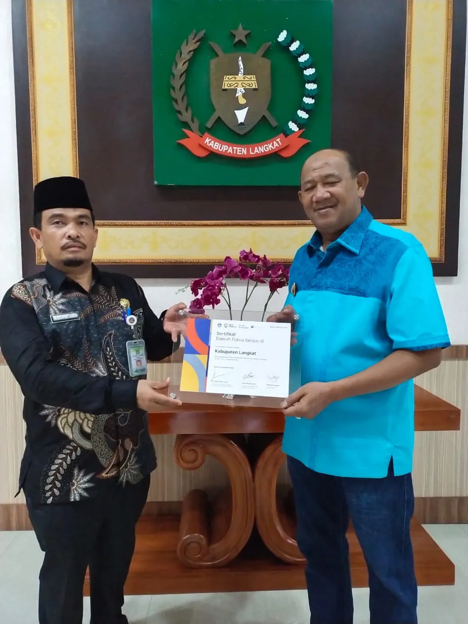 Pendidikan Langkat Raih Peringkat Pertama Sertifikat Daerah dari Kemendikbudristek RI