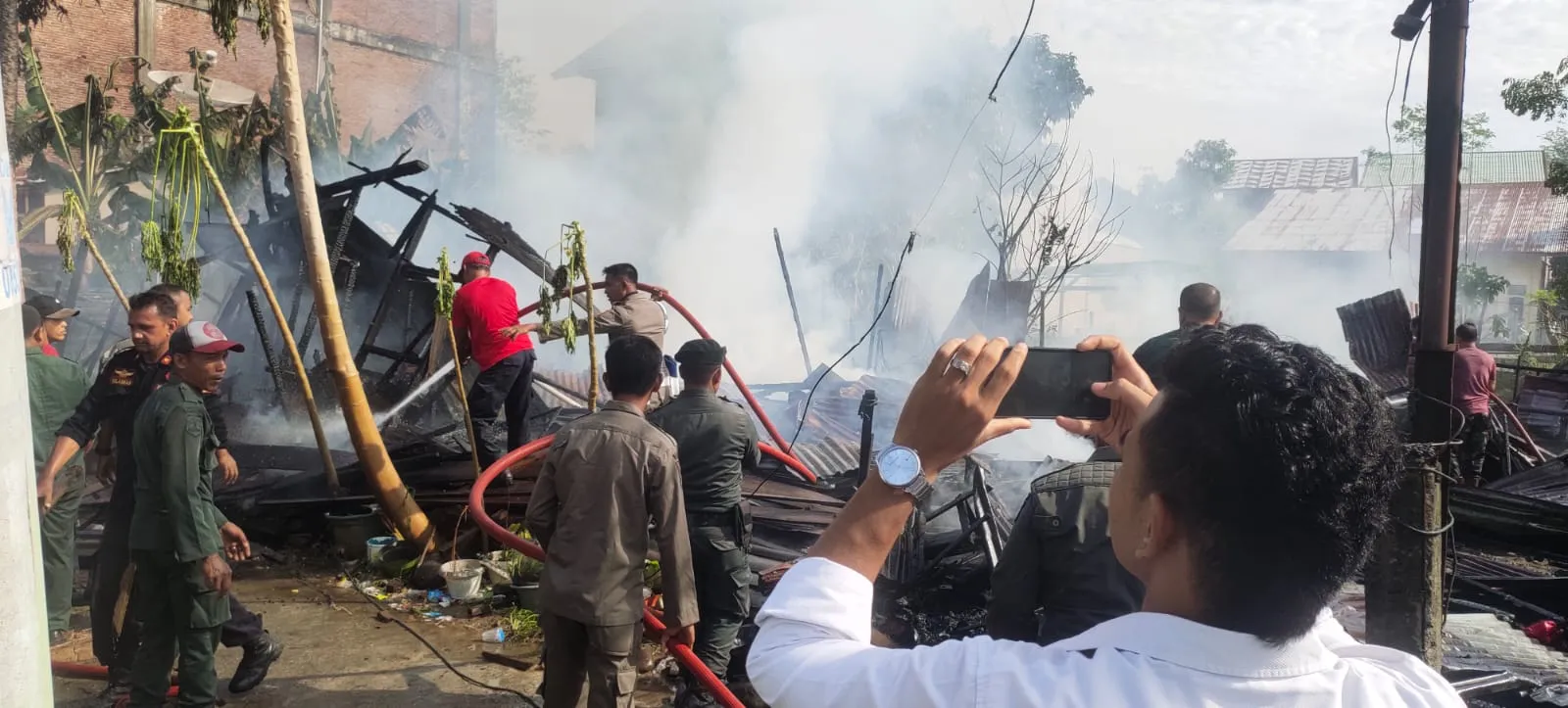 Akibat Obat Nyamuk, Dua Unit Rumah Musnah Terbakar
