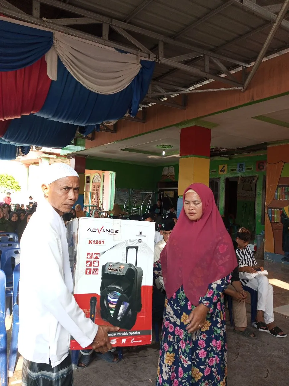TGS Ganjar Gelar Pelatihan MC dan Beri Bantuan Pengeras Suara di Majelis Taklim As-Syakinah