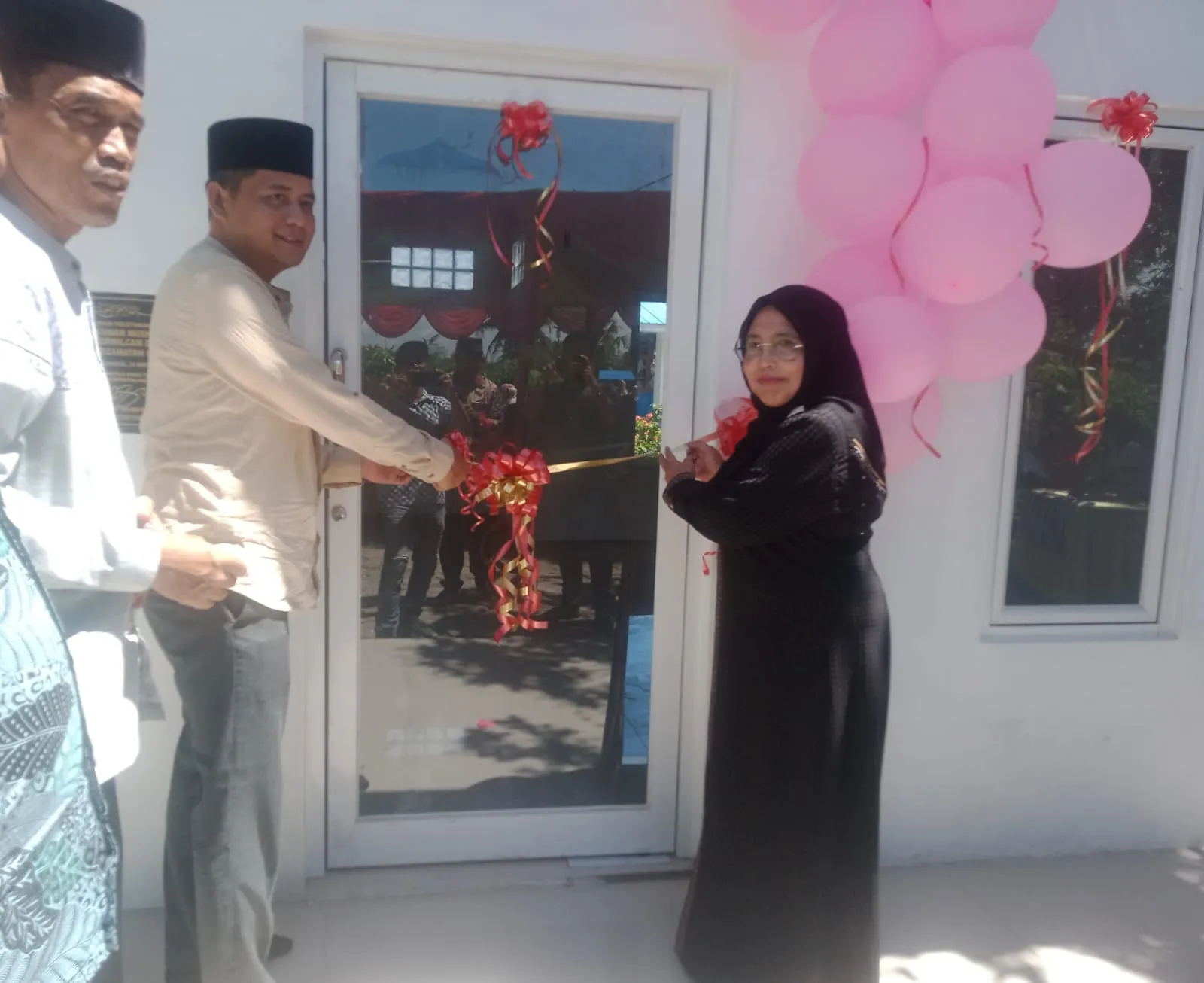 Kabid Pembinaan Sekolah Dasar Kabupaten Deli Serdang Resmikan Musholla