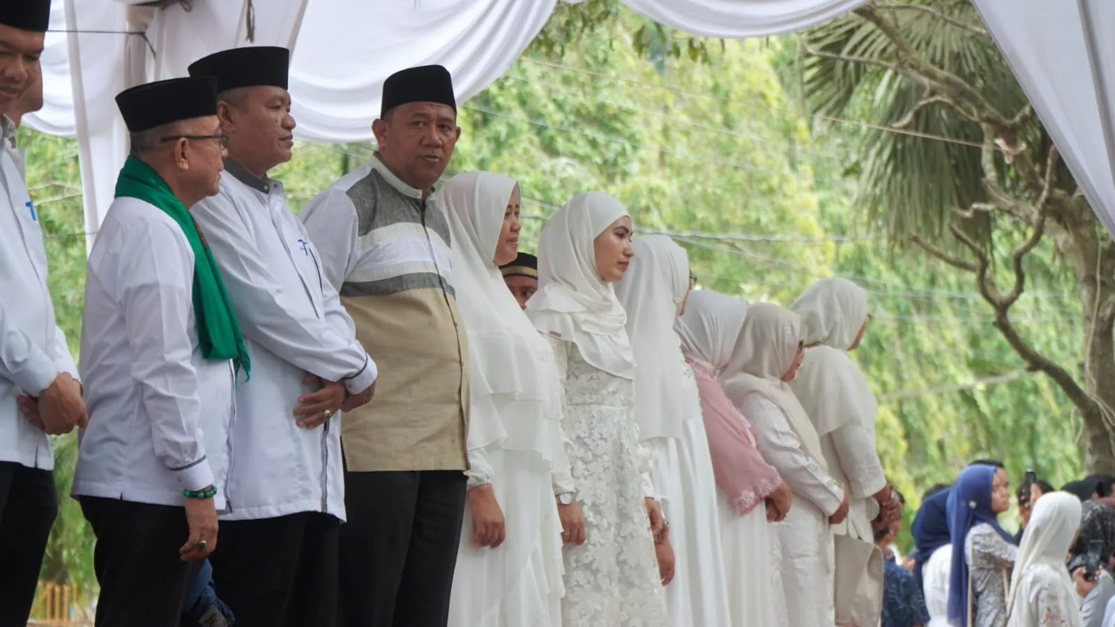 Plt.Bupati Lepas 368 Calhaj Asal Langkat Di Alun-alun T.Amir Hamzah Stabat