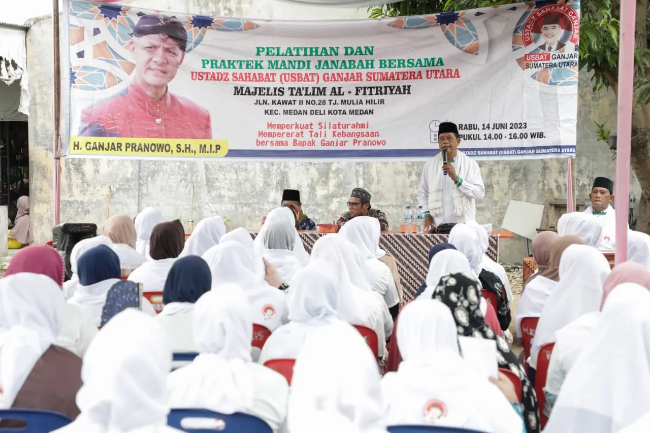 Usbat Ganjar Edukasi Masyarakat Medan Tentang Mandi Janabah