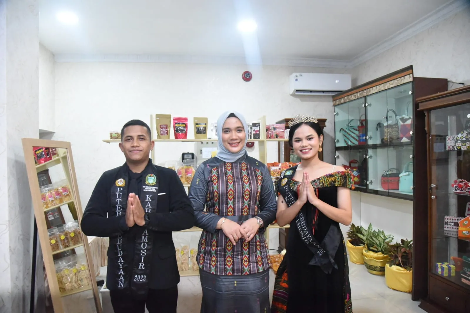 Ny Rosalina Dolly Pasaribu Ajak Masyarakat Kunjungi Paviliun Tapsel
