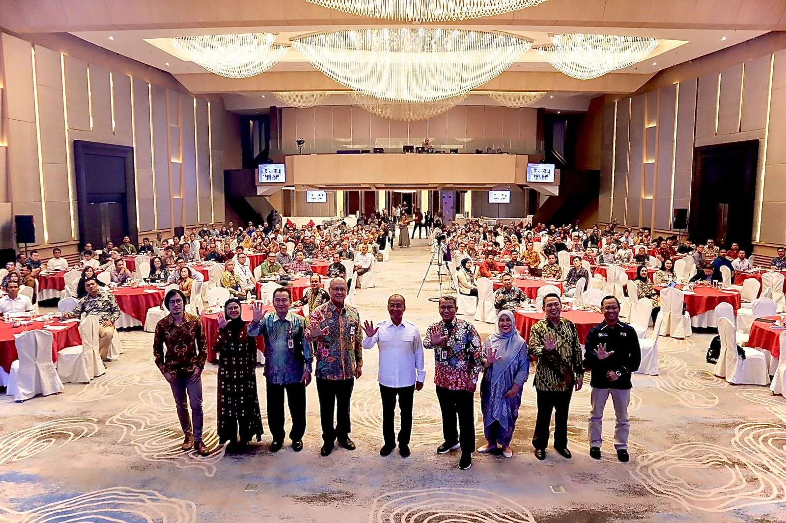 OJK Perkuat Perlindungan Konsumen dan Masyarakat