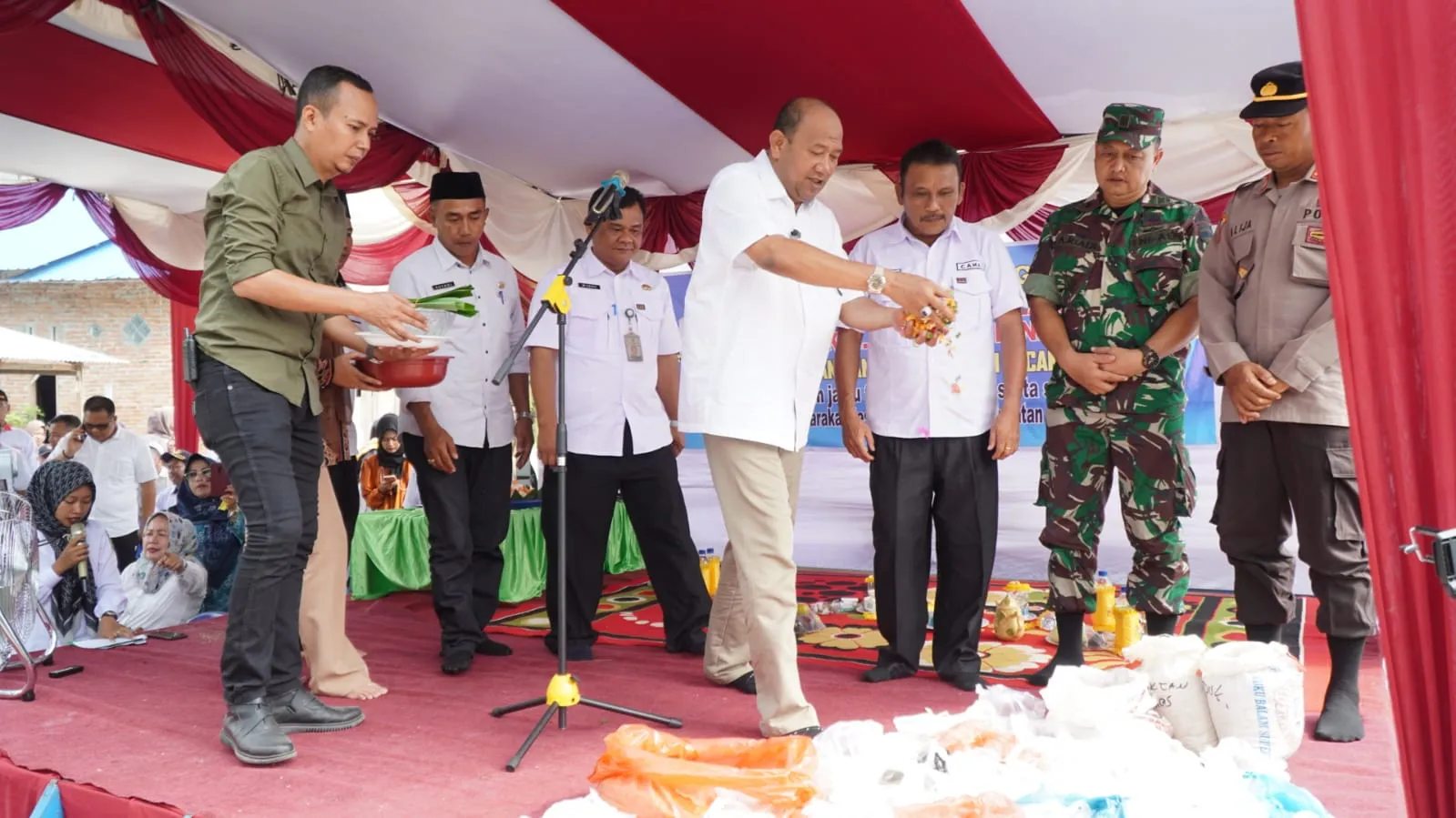Plt Bupati Langkat Hadiri Kegiatan Jamu Tanah di Secanggang