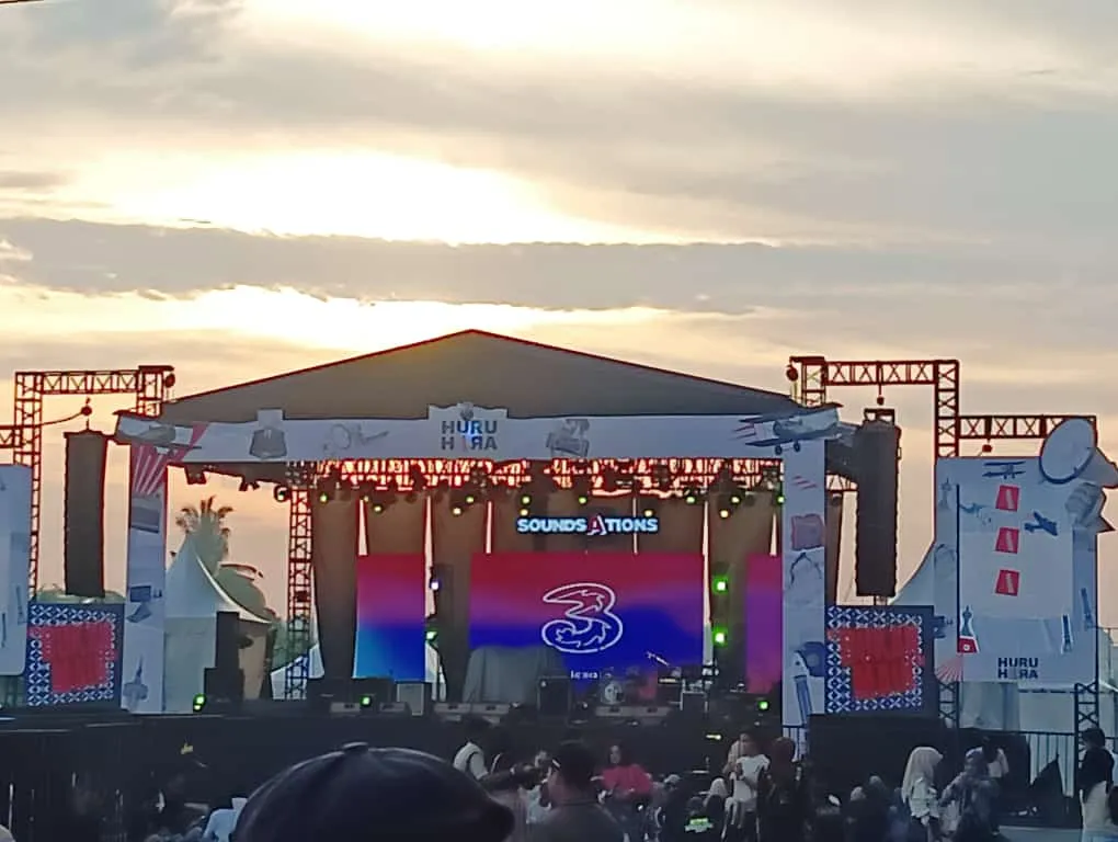 Jaringan Tumbuh 2 Kali Lipat, Tri Dukung Acara Huru Hara Fest di Jambi