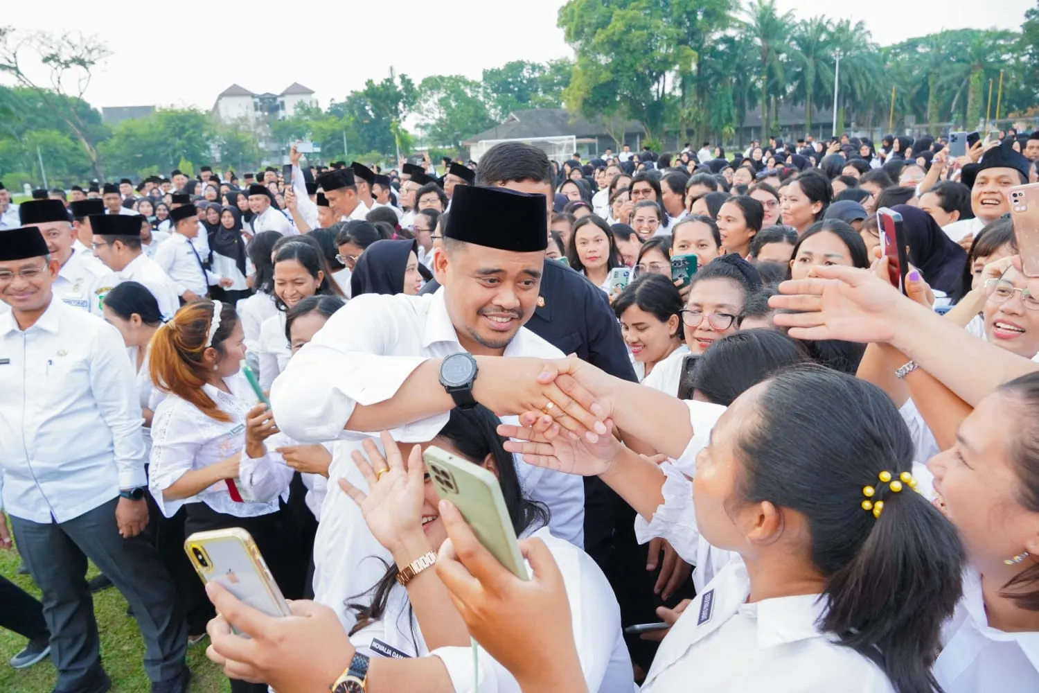 Wali Kota Medan Lantik 1.153 PPPK