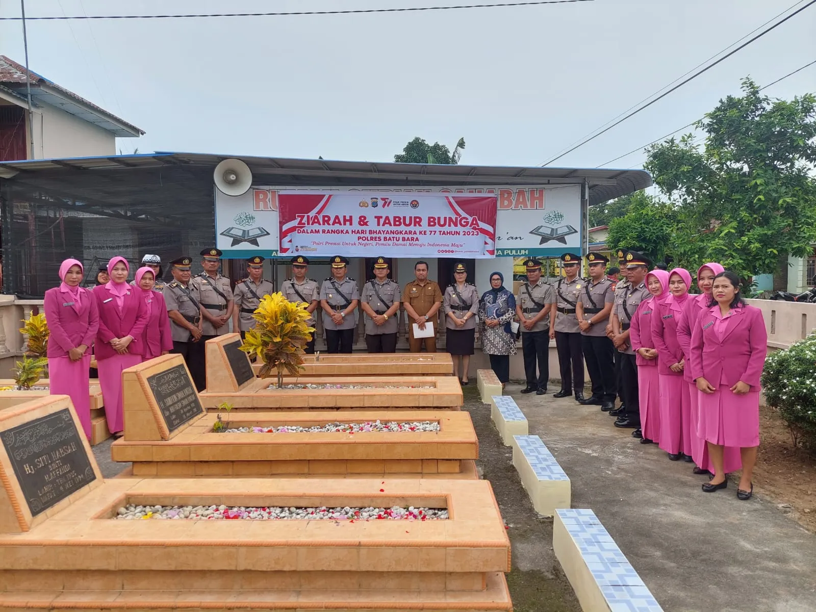 HUT Bhayangkara Ke-77, Polres Batu Bara Gelar Tabur Bunga