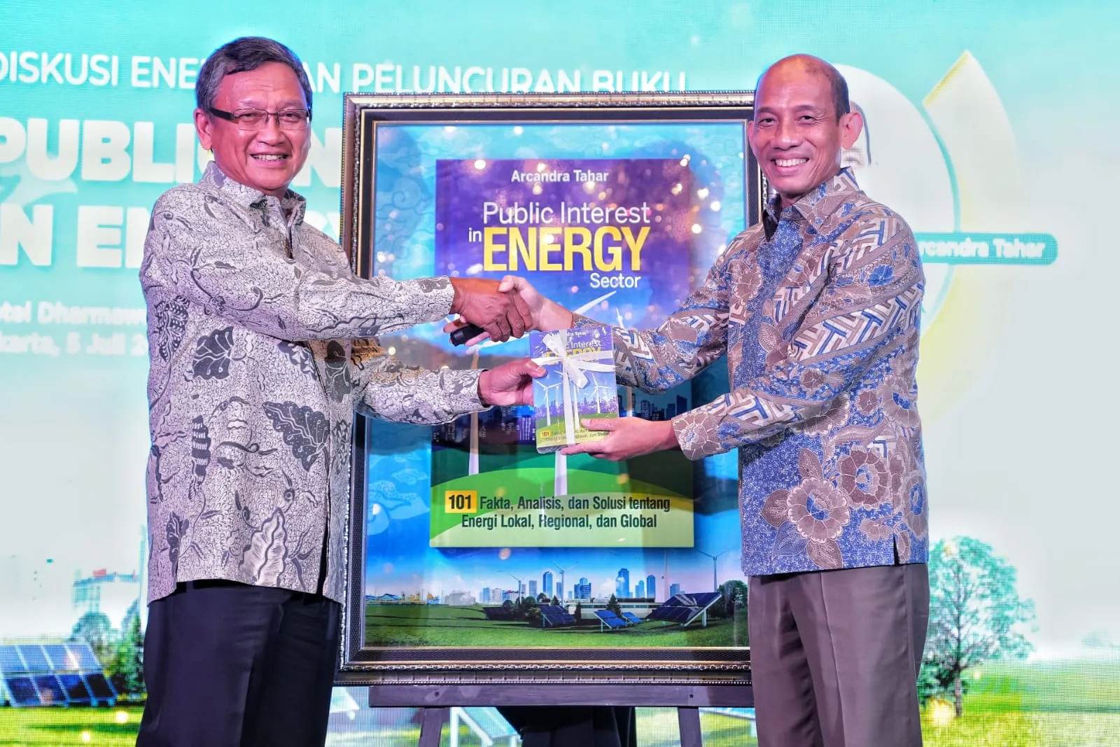 Arcandra Tahar Terbitkan Buku “Public Interest in Energy Sector"