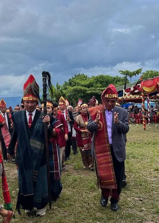 Gubsu Dan Kapoldasu Hadiri Puncak Acara Pesta Syukuran PARNA Indonesia Di Samosir