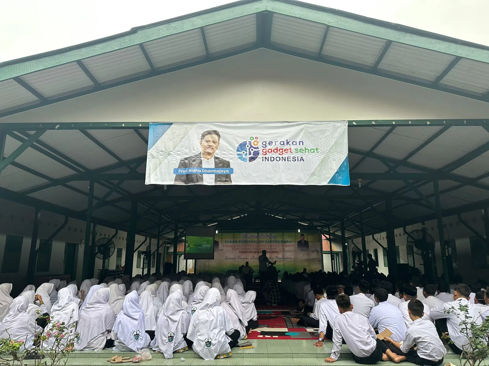 Prof Ridha Dharmajaya Paparkan Gadget Sehat Di Khutbatul Arsy Ponpes Darul Hikmah