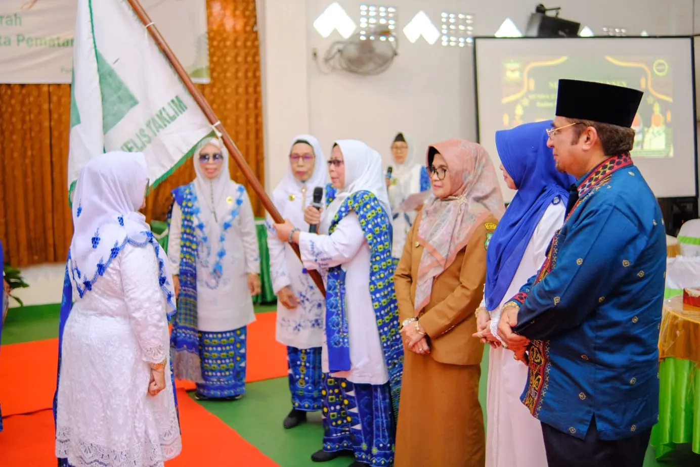 Wali Kota Siantar Hadiri acara Pelantikan PD BKMT Periode 2023 - 2028