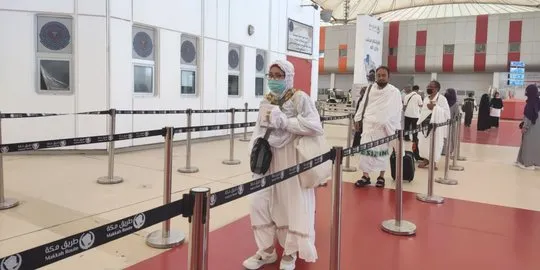 Kloter 18 Jemaah Haji Madina Terlambat, Masih Di India