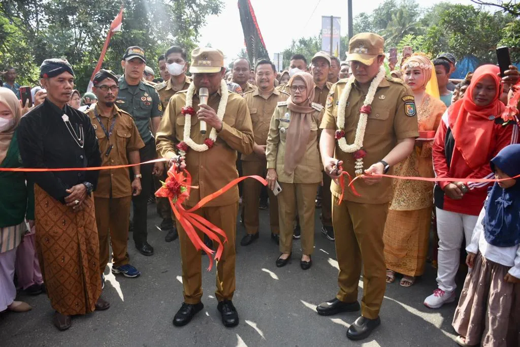 Bupati - Wabup Sergai Resmikan  Jalan Penghubung Empat Desa di Dolok Masihul