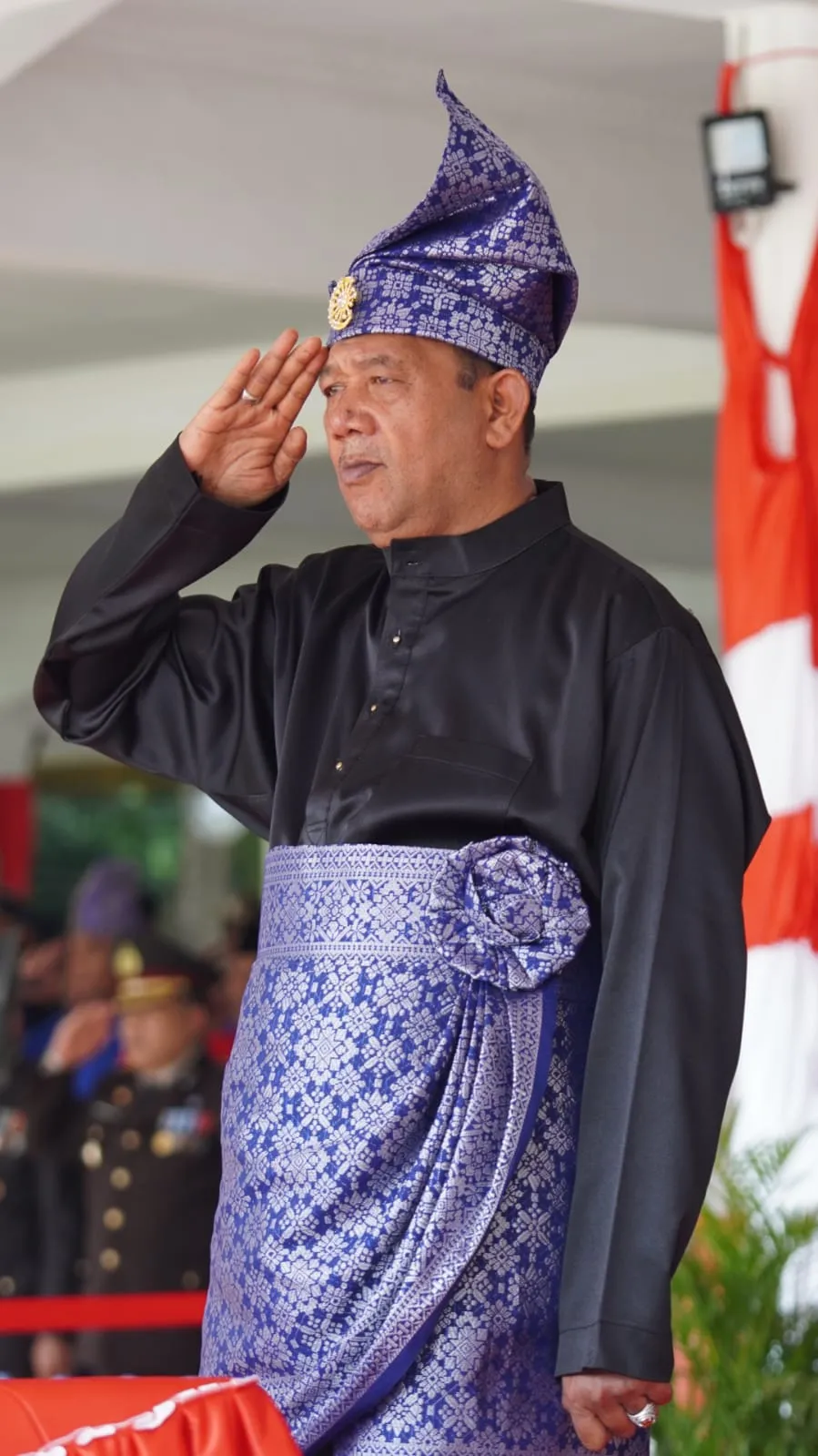 Kenakan Pakaian Melayu, Syah Afandin Pimpin Peringatan HUT Ke -78 RI