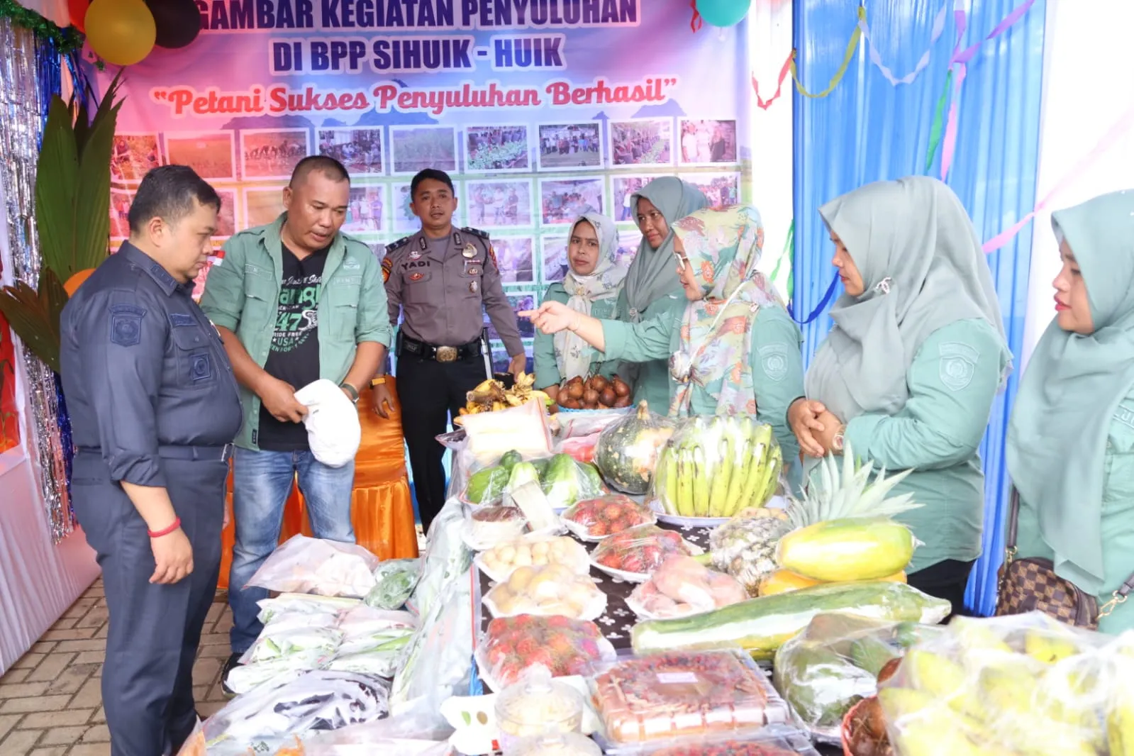 Bupati Dorong Milenial Tapsel Gaet Masa Depan di Bidang Pertanian