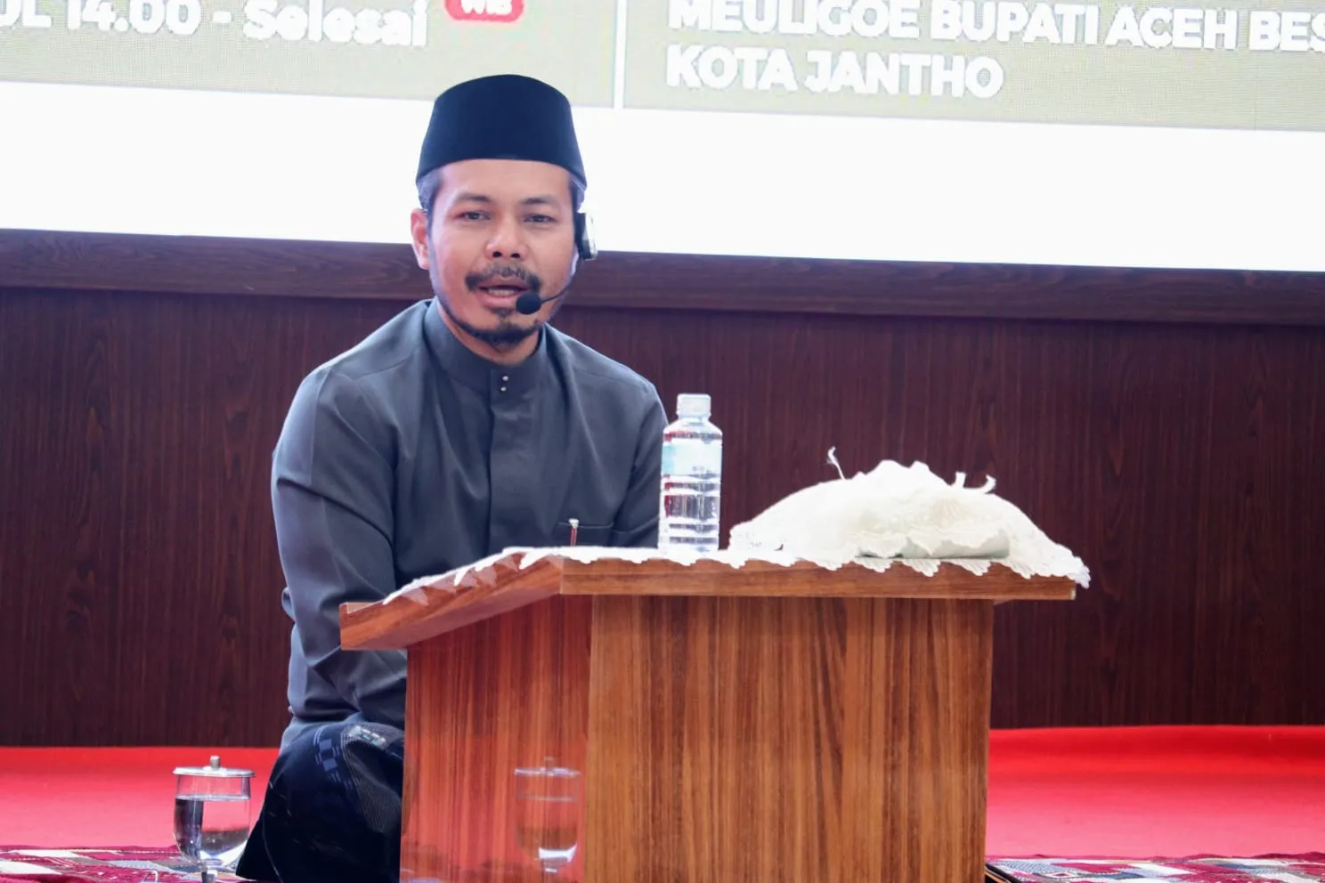 Ustad Masrul Aidi: Dalam Membina Rumah Tangga Ada Hak Dan Kewajiban Antara Suami Istri
