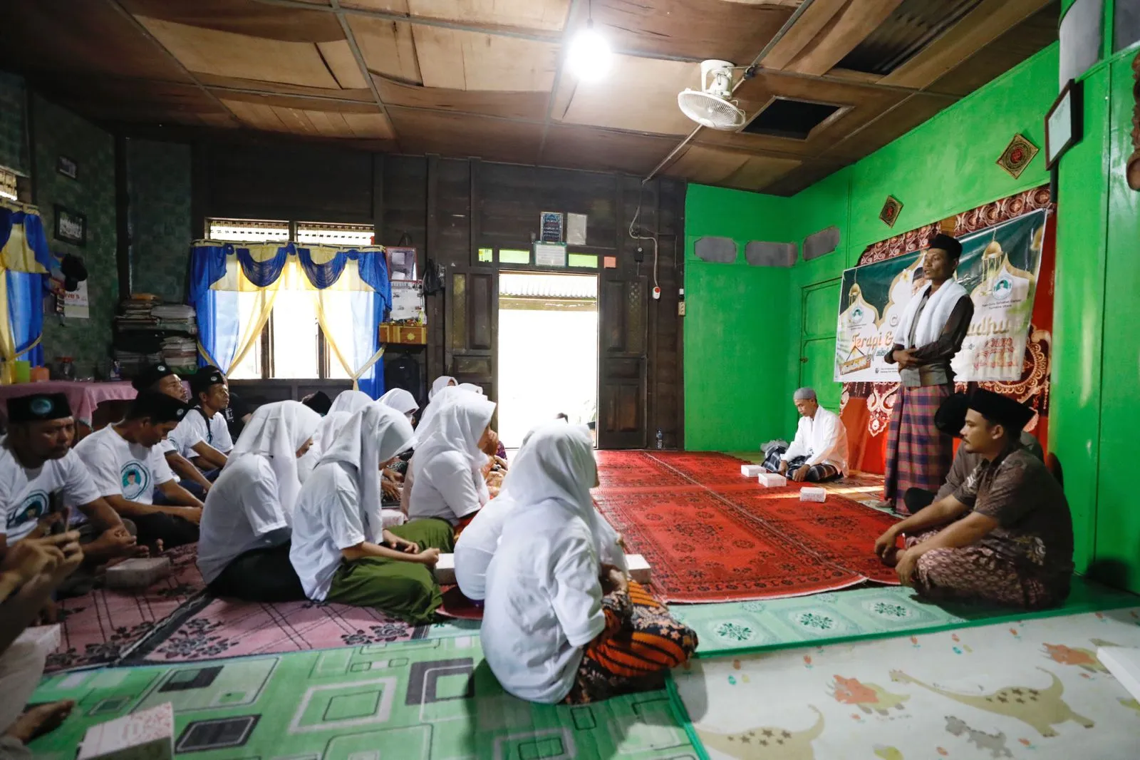Ke Warga Asahan, Tuan Guru Ganjar Kenalkan Manfaat Hidroterapi Ketika Berwudhu