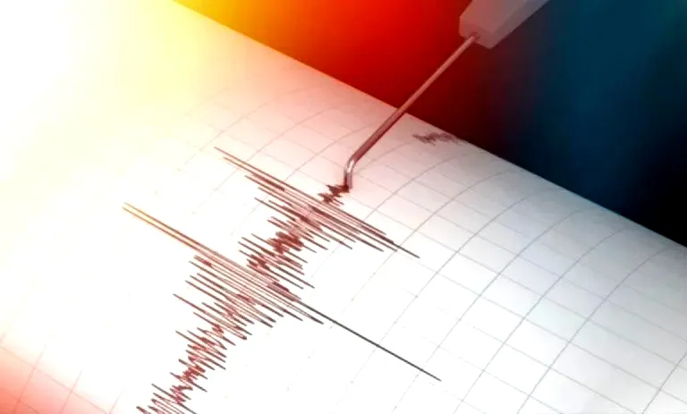 Gempa 8,1 Magnitudo di Pantai Pulau Mindanao Filipina