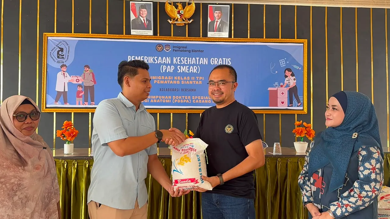 Imigrasi Kelas II TPI P. Siantar Gelar Bakti Sosial dan Pemeriksaan PAP SMEAR Gratis