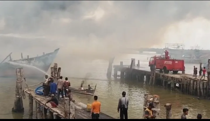 Gabion Belawan Heboh, Empat Kapal Ikan Ludes Terbakar Di Gudang Mitra Laut Belawan