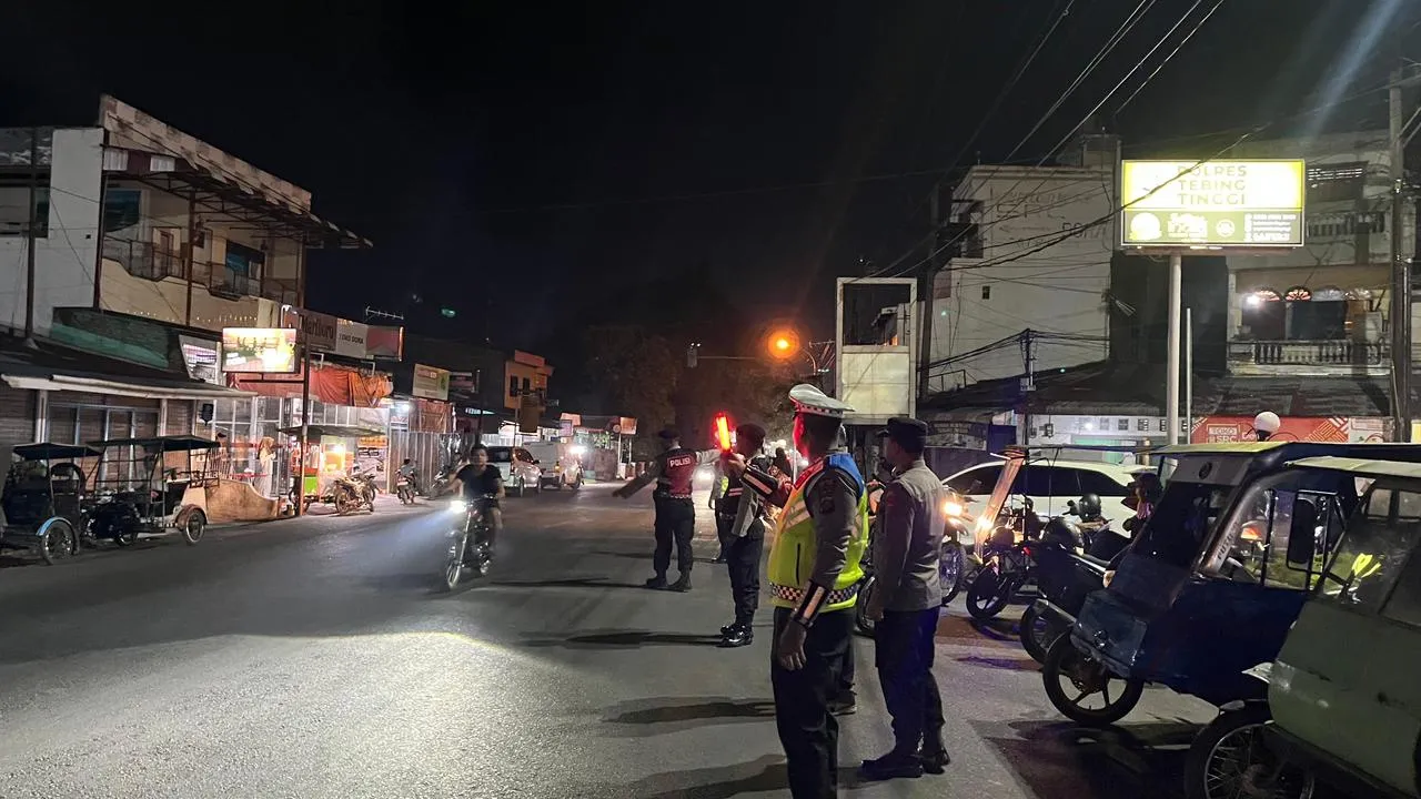 Polres Tebingtinggi Gelar Patroli Blue Light