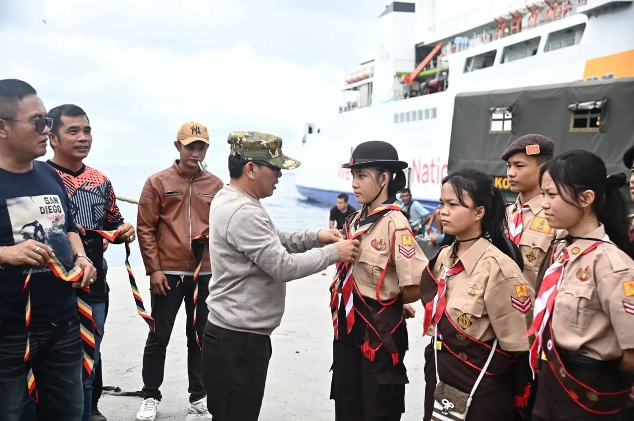 Ketua DPRD Nias Lepas 23 Kontingen Pramuka ke Jambore Daerah XI Sumut 2026